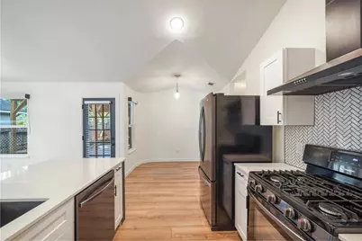 4707 Alta Loma Drive, Austin, TX 78749 - Photo 11