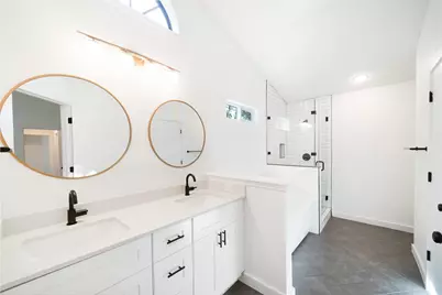 4707 Alta Loma Drive, Austin, TX 78749 - Photo 15