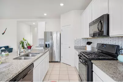 11813 Sandy Lodge Court, Manor, TX 78653 - Photo 13