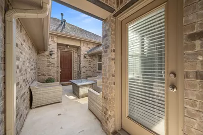 105 W Highfield Street, Hutto, TX 78634 - Photo 5