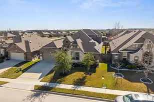 105 W Highfield St, Hutto, TX 78634 - Photo 37