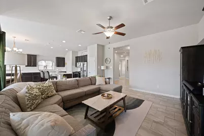105 W Highfield Street, Hutto, TX 78634 - Photo 11