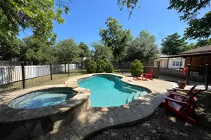 1506 E 2nd St, Austin, TX 78702 - Photo 9
