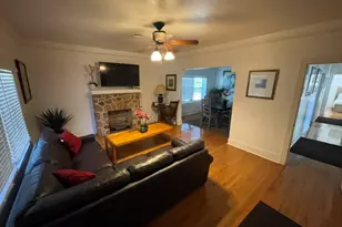 1506 E 2nd St, Austin, TX 78702 - Photo 3