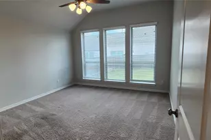 136 Los Olives Ln, Liberty Hill, TX 78642 - Photo 13