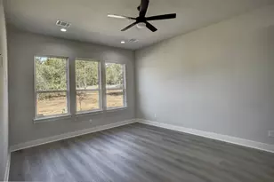 146 Waimanalo Ln, Bastrop, TX 78602 - Photo 15