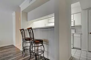 501 W 26th St, Austin, TX 78705 - Photo 5