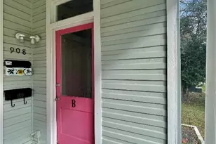 908 W Hopkins St, San Marcos, TX 78666 - Photo 23