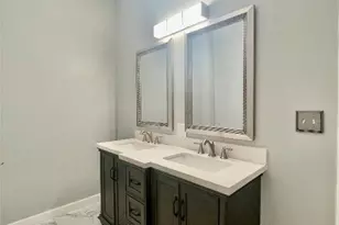 908 W Hopkins St, San Marcos, TX 78666 - Photo 11