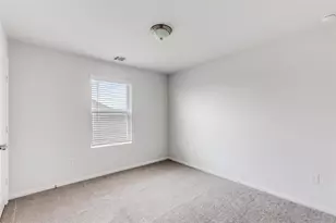 200 Oldbridge Dr, Hutto, TX 78634 - Photo 11