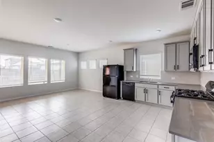 200 Oldbridge Dr, Hutto, TX 78634 - Photo 9