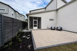 1100 Saucedo St, Austin, TX 78721 - Photo 21