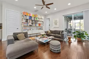 1100 Saucedo St, Austin, TX 78721 - Photo 3