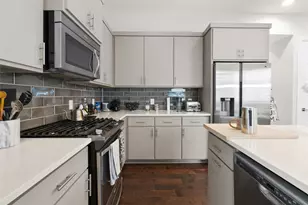 1100 Saucedo St, Austin, TX 78721 - Photo 7