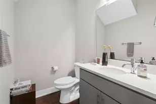 1100 Saucedo St, Austin, TX 78721 - Photo 9