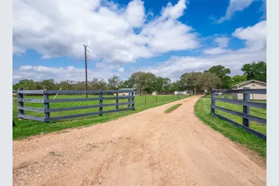 279 Highline Drive, Bastrop, TX 78602 - Photo 31