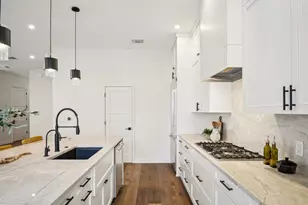 2518 Watkins Wy, Austin, TX 78746 - Photo 9
