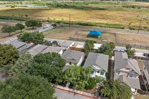 4523 Felicity Ln, Austin, TX 78725 - Photo 37