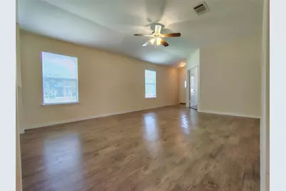 100 Steven Street, Hutto, TX 78634 - Photo 5