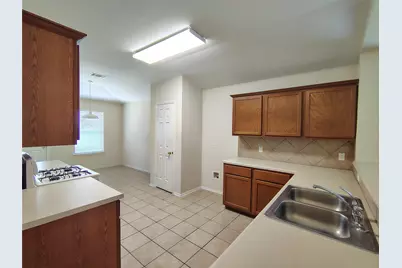 100 Steven Street, Hutto, TX 78634 - Photo 9