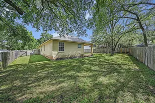 108 N Mockingbird Cir, Cedar Creek, TX 78612 - Photo 23