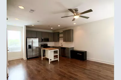 3007 E 12th Street #2, Austin, TX 78702 - Photo 5