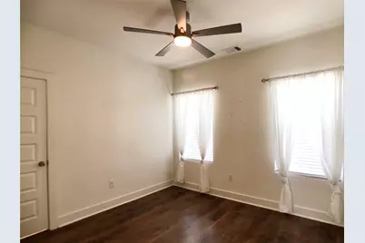 3007 E 12th Street #2, Austin, TX 78702 - Photo 9