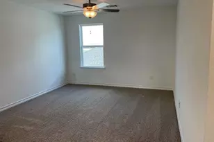 401 Stinchcomb Rd, Hutto, TX 78634 - Photo 5