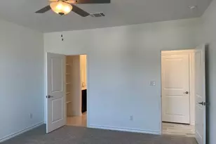 401 Stinchcomb Rd, Hutto, TX 78634 - Photo 35