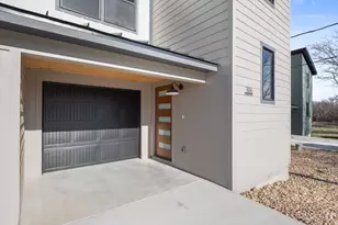 306 S Ave P, Marble Falls, TX 78654 - Photo 5