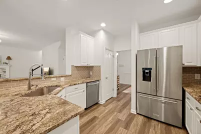 7016 Bending Oak Road, Austin, TX 78749 - Photo 11