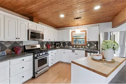 11103 Lakeside Drive, Jonestown, TX 78645 - Photo 15