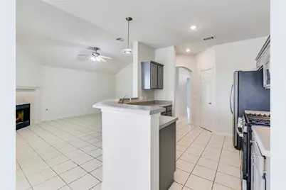 305 Dana Drive, Hutto, TX 78634 - Photo 5