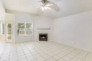 305 Dana Dr, Hutto, TX 78634 - Photo 7