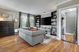 809 E 44th St, Austin, TX 78751 - Photo 11