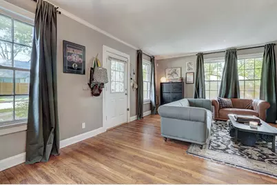 809 E 44th Street, Austin, TX 78751 - Photo 9