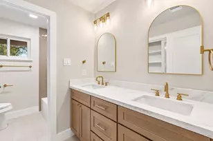 11819 Highland Oaks Trail, Austin, TX 78759 - Photo 19