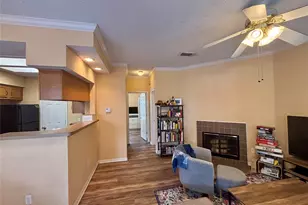 915 W 23rd St, Austin, TX 78705 - Photo 5