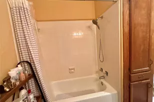 915 W 23rd St, Austin, TX 78705 - Photo 19