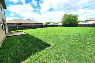 933 Meadow Ridge Loop, Georgetown, TX 78626 - Photo 3