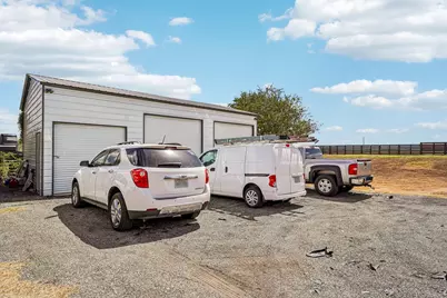 140 Family Circle, Hutto, TX 78634 - Photo 29