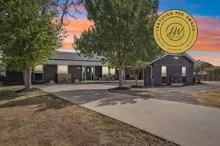140 Family Cir, Hutto, TX 78634 - Photo 1