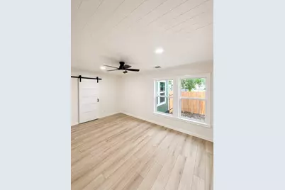 223 NW Front Street, Bartlett, TX 76511 - Photo 21
