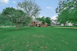 220 2-Mile Ln, Smithville, TX 78957 - Photo 29