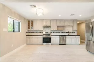1702 New York Ave, Austin, TX 78702 - Photo 7