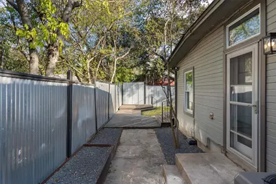 400 E Monroe Street, Austin, TX 78704 - Photo 33
