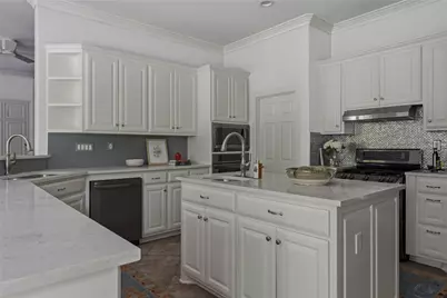 109 Wood Trail, West Lake Hills, TX 78746 - Photo 13