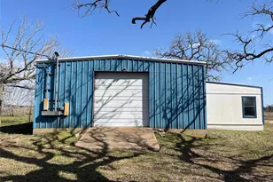741 Knobbs Rd, McDade, TX 78650 - Photo 35