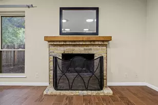 9215 Hunters Trace E, Austin, TX 78758 - Photo 13