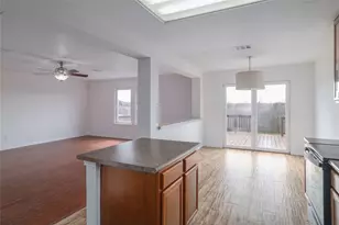 13237 Coomes Dr, Del Valle, TX 78617 - Photo 11